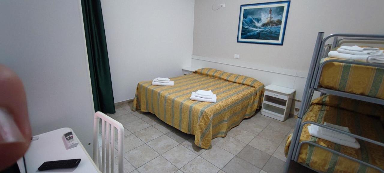 Hotel Zeus Lido Di Classe Room Only Eksteriør billede