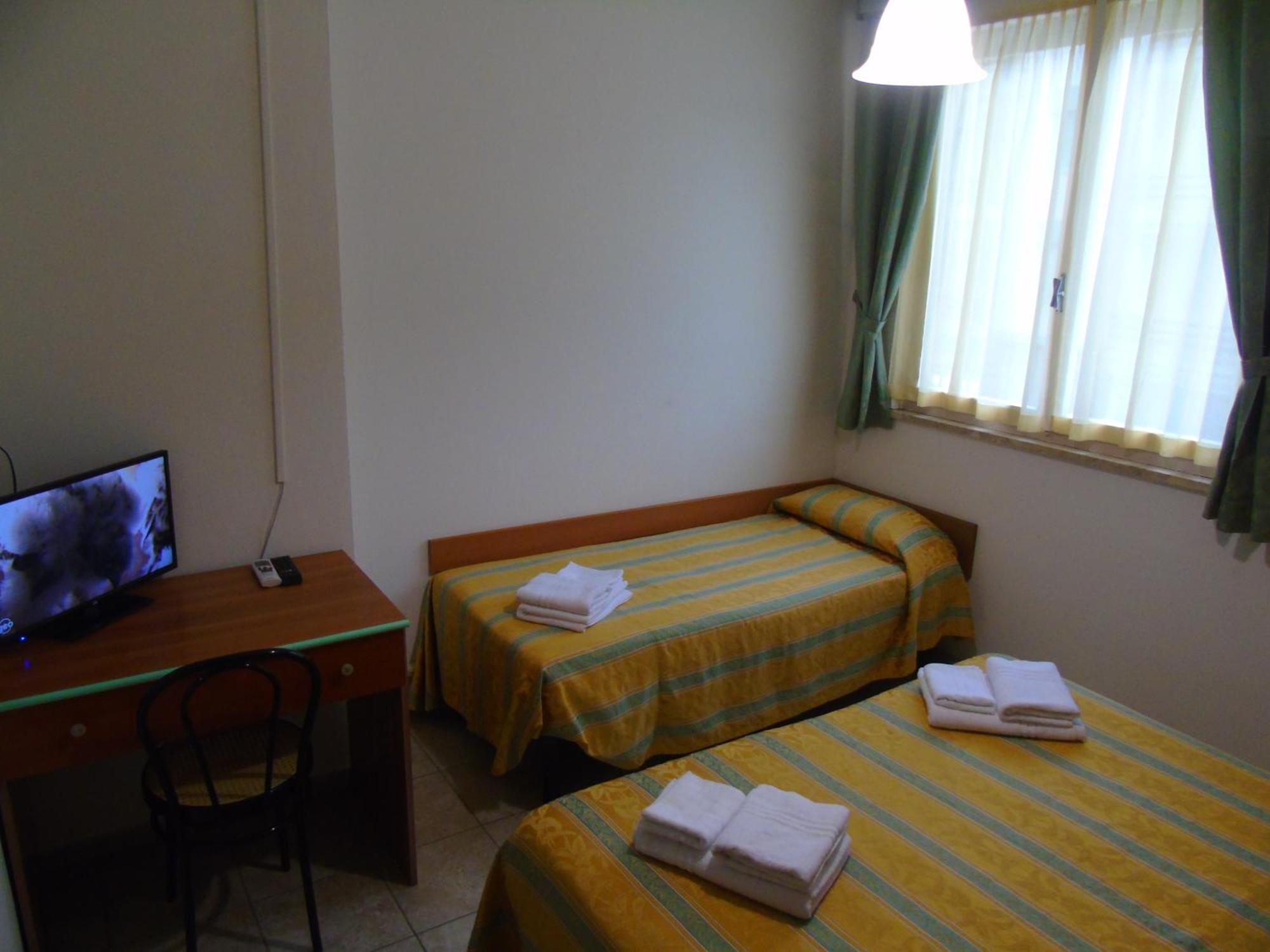 Hotel Zeus Lido Di Classe Room Only Eksteriør billede